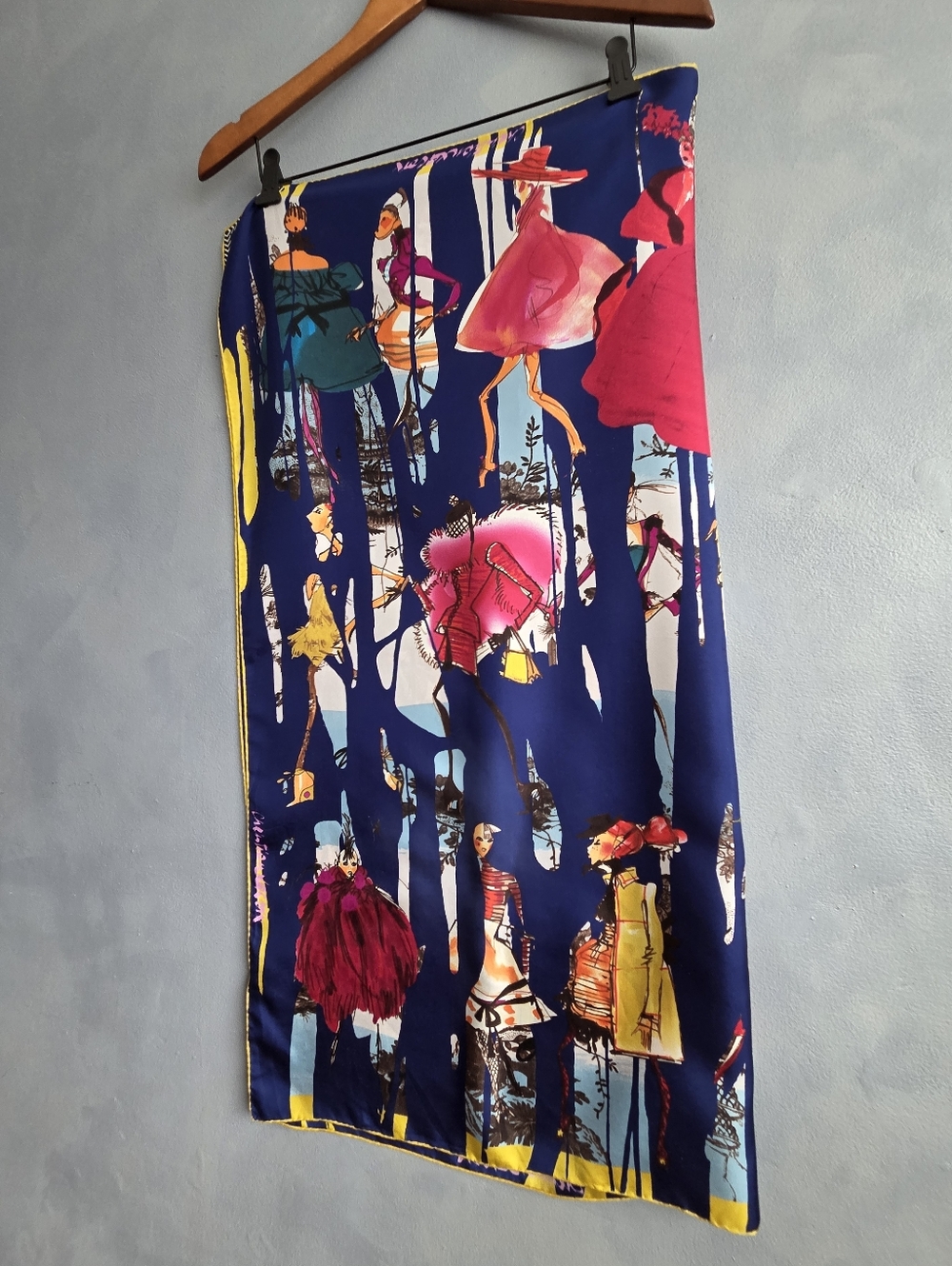 CHRISTIAN LACROIX SILK MODEL ILLUSTRATION BLUE RED YELLOW 30" X 30" SCARF